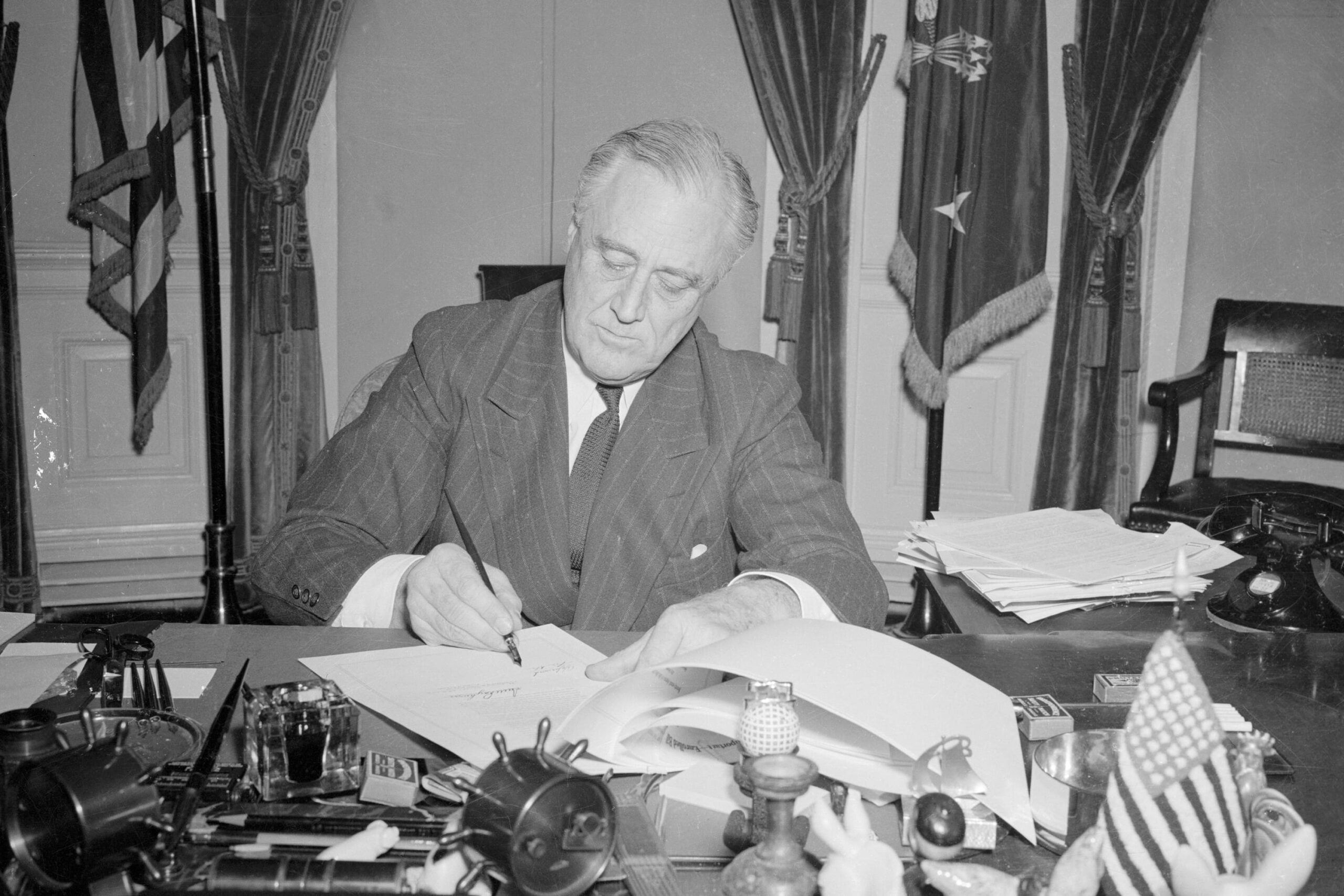 Антивоенные протесты в США. Ленд-лиз для СССР